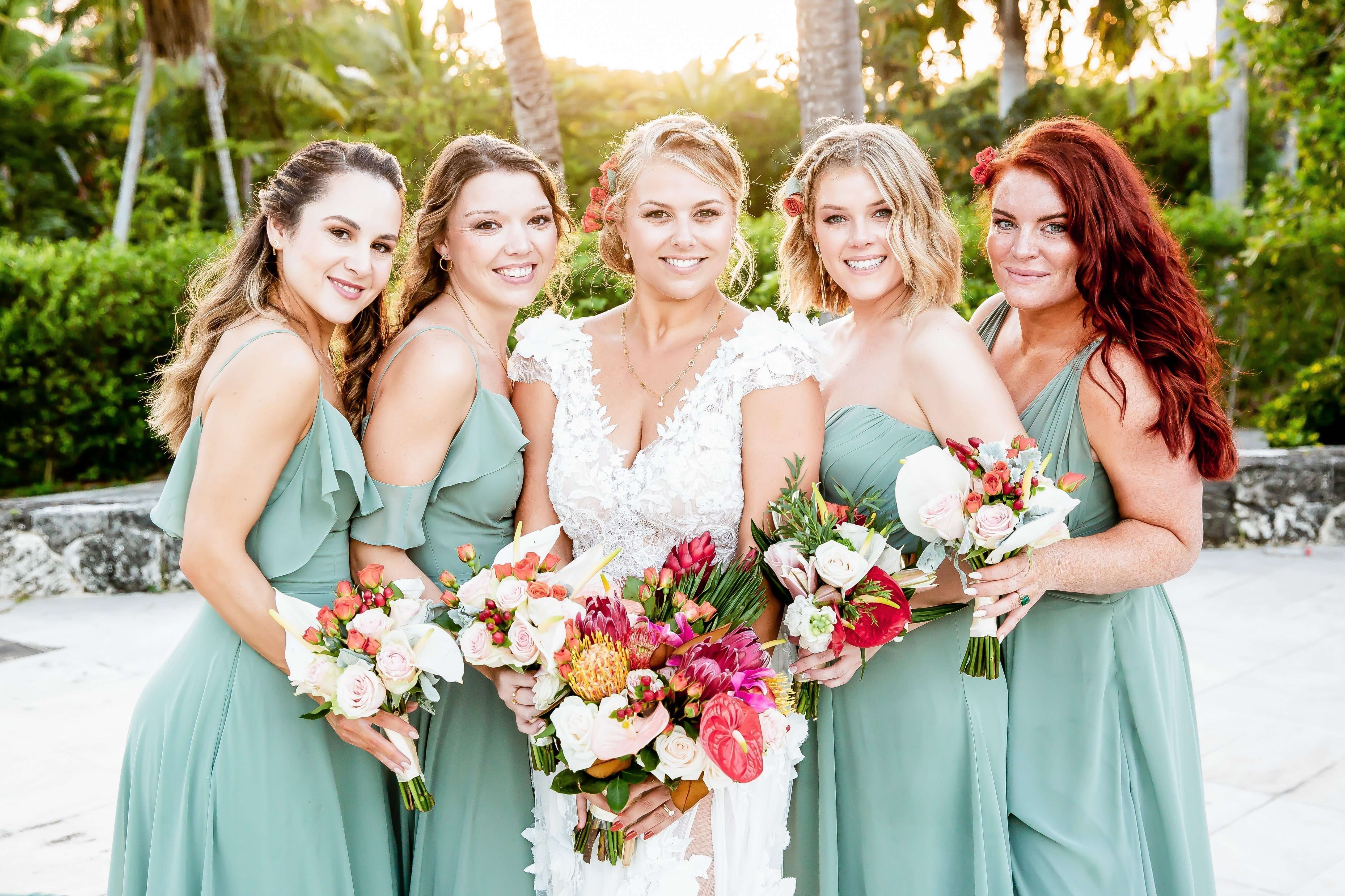 Your Outdoor & Beach Wedding Dress Guide for Miami By SAYES