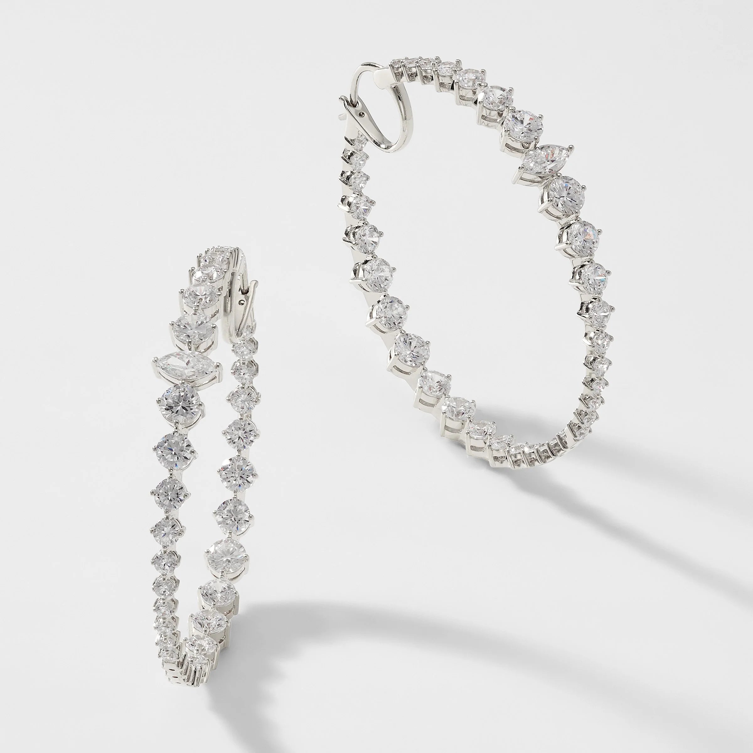 LEAH STATEMENT HOOP EARRINGS