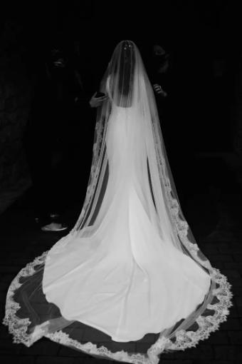 Atelier D'ocon BARCELONA - Mantilla Veil - Corded Lace (Thick) - Cathedral #3 Off-White thumbnail